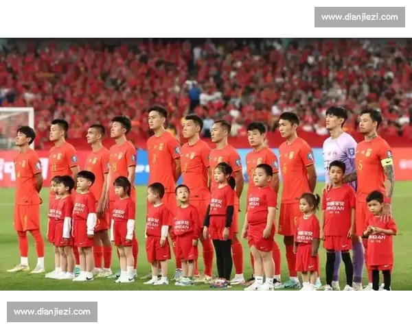 国足东亚杯名单大换血！12 人出局 + 00 后占半壁江山，青春风暴正式开启